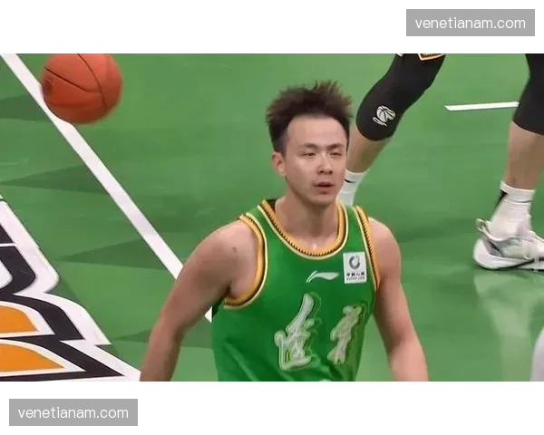 赵继伟控场能力主导节奏 辽宁降速打法克制山东快攻